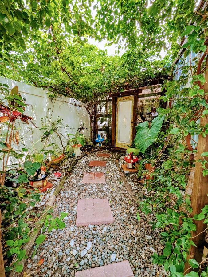 Villa Cozy Af Tiny-House Oasis Tampa Exterior foto